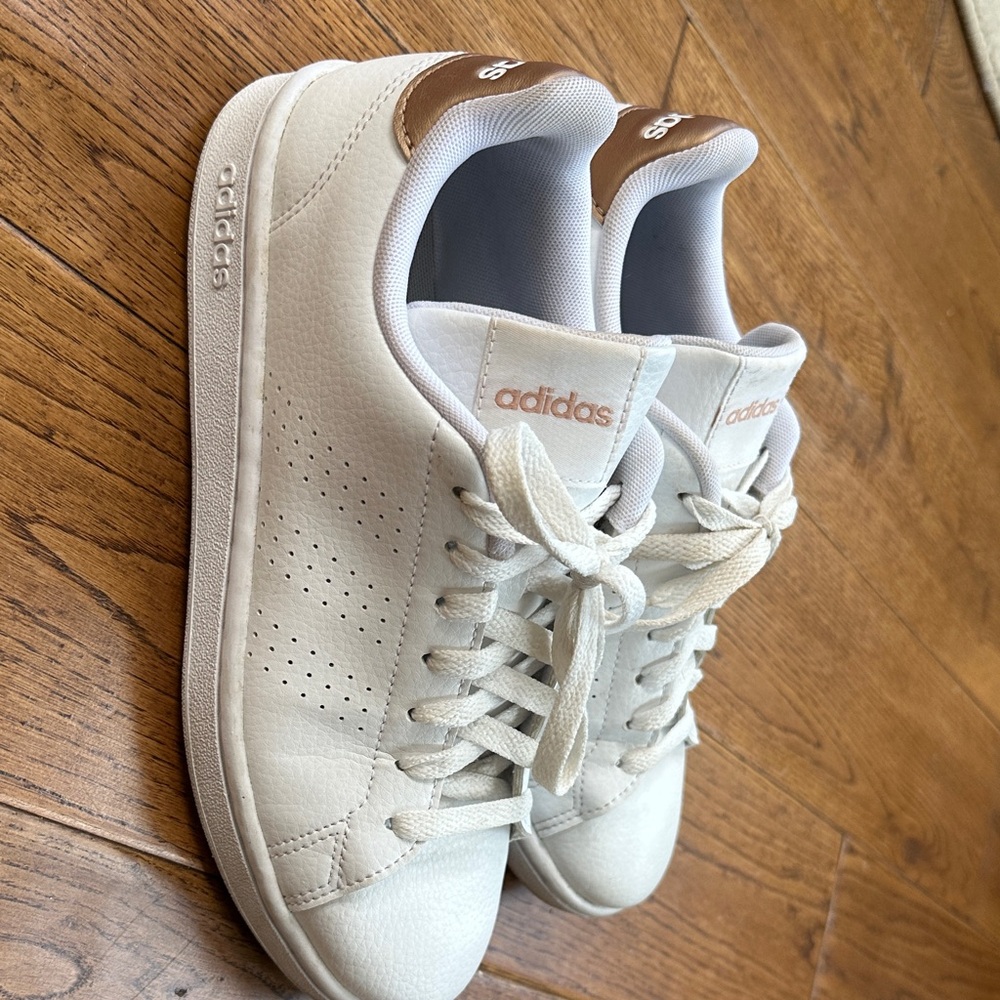 Adidas White Grand Court Shoe Sneakers - size 7.5
